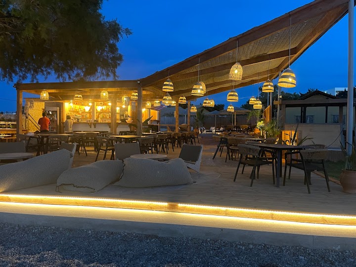 Watch our Sunset Beach Bar & Restaurant review