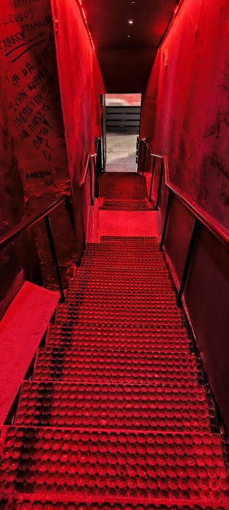 Watch our SNOB bar & club review