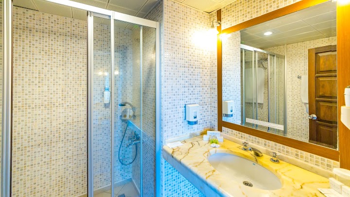 Watch our Grand Yazıcı Club Marmaris Palace review