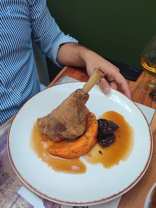 Watch our ΤΑΜΑΜ Restaurant review