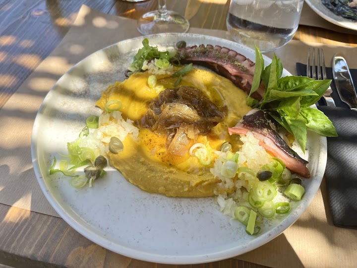 Watch our Mariposa Restaurant review