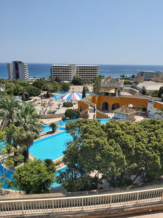 Watch our WaterPark review