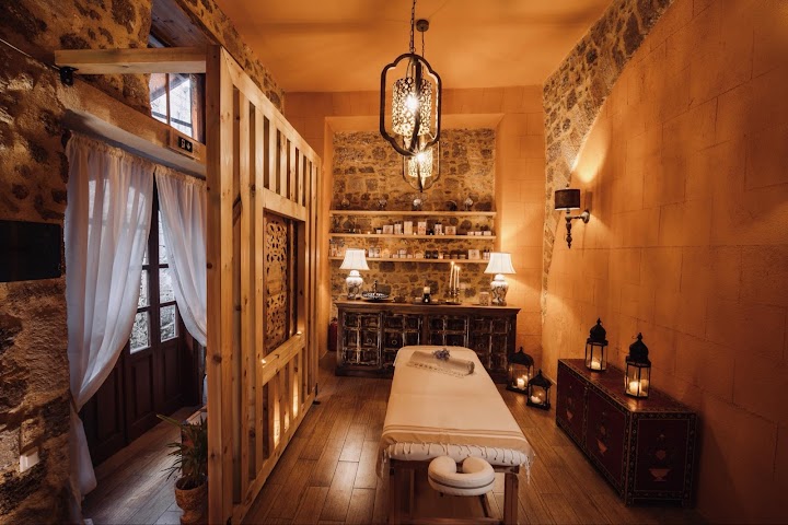 Watch our Decan Massage Suite review