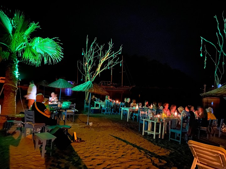 İliman Restoran Camping Beach