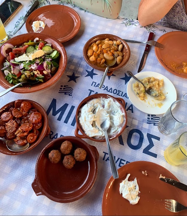 Watch our Mimakos Taverna- nunta Vula review