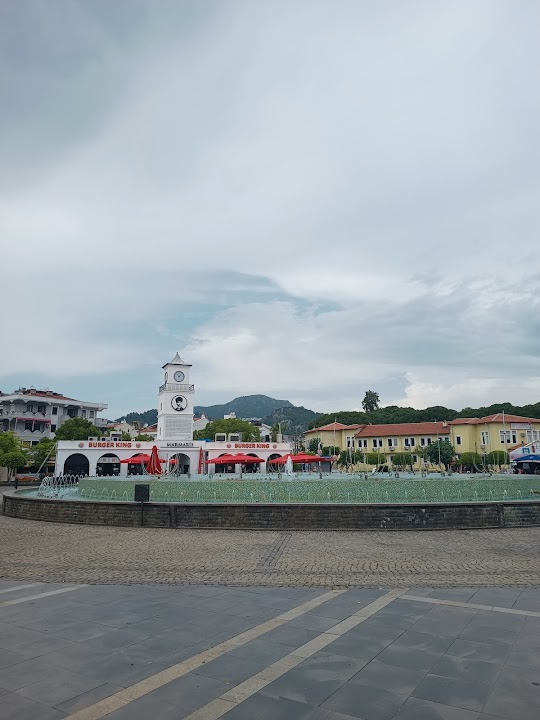 Watch our Dancing Fountain review