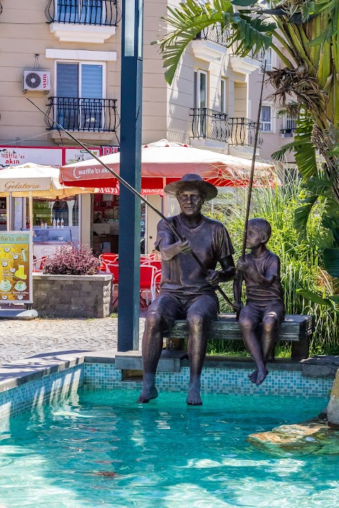 Watch our Dancing Fountain review