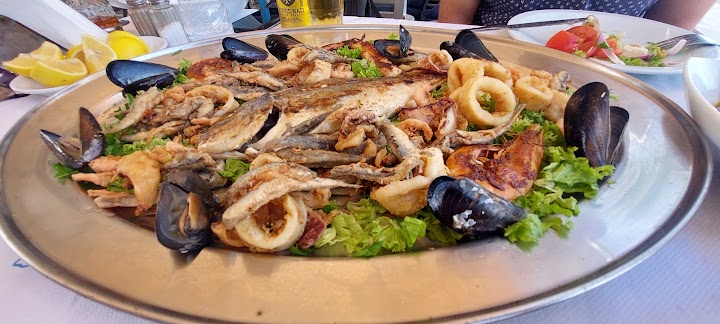 Watch our Mouria Restaurant - Maria review