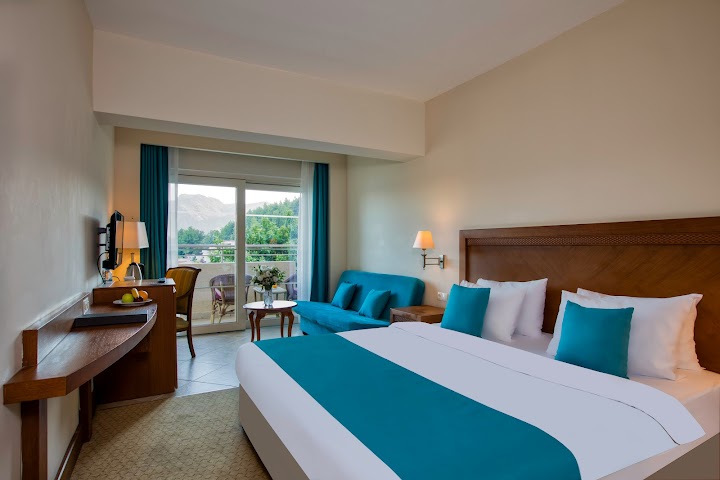 Watch our Labranda Mares Marmaris review