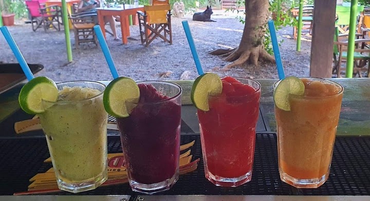 Watch our Mojito beach bar review