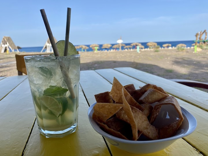 Watch our Mojito beach bar review